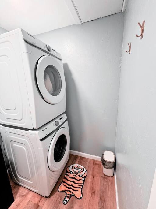 Okc Casita - Newly Remodeled, Modern 2 Bedroom - Family And Pet Friendly Hot Tub Casa vacanze