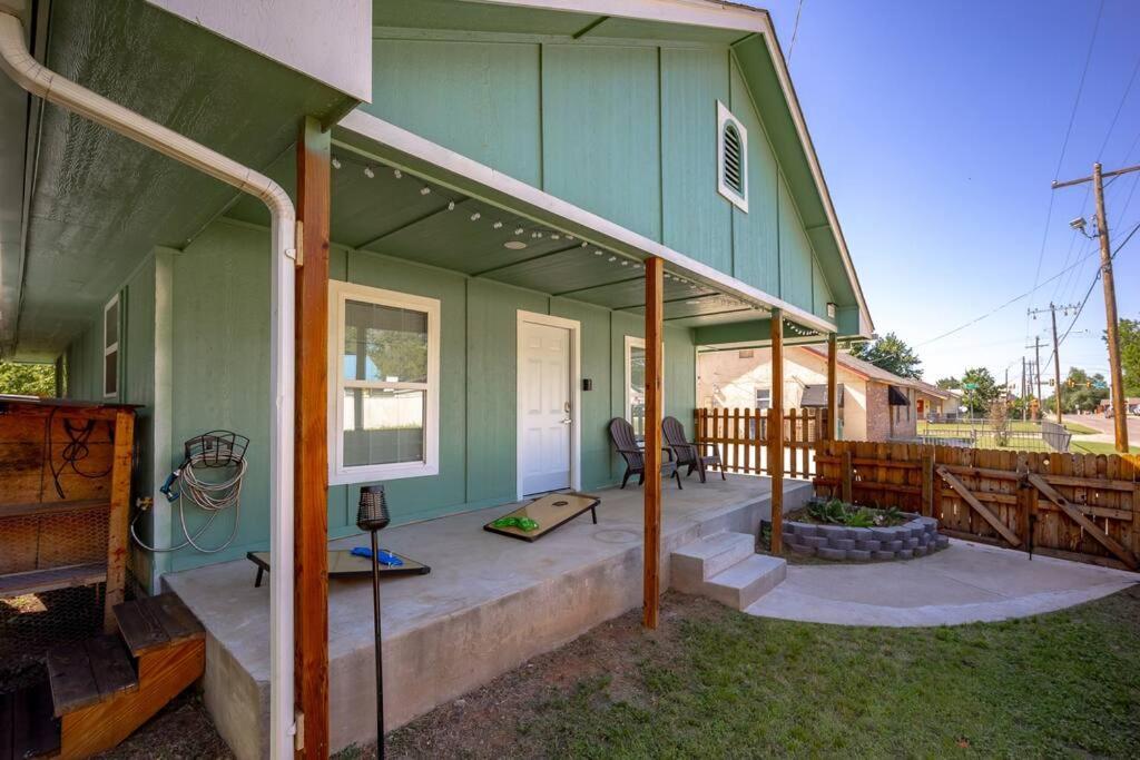 Okc Casita - Newly Remodeled, Modern 2 Bedroom - Family And Pet Friendly Hot Tub Casa vacanze *
