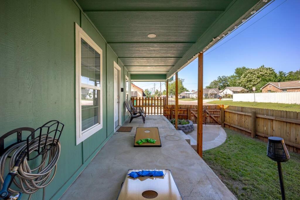 Okc Casita - Newly Remodeled, Modern 2 Bedroom - Family And Pet Friendly Hot Tub *