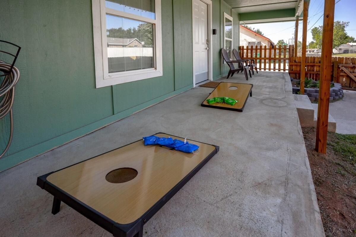 Okc Casita - Newly Remodeled, Modern 2 Bedroom - Family And Pet Friendly Hot Tub * Oklahoma City