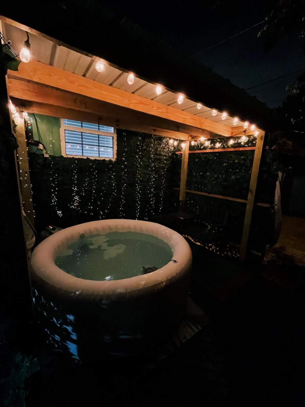 Okc Casita - Newly Remodeled, Modern 2 Bedroom - Family And Pet Friendly Hot Tub Casa vacanze